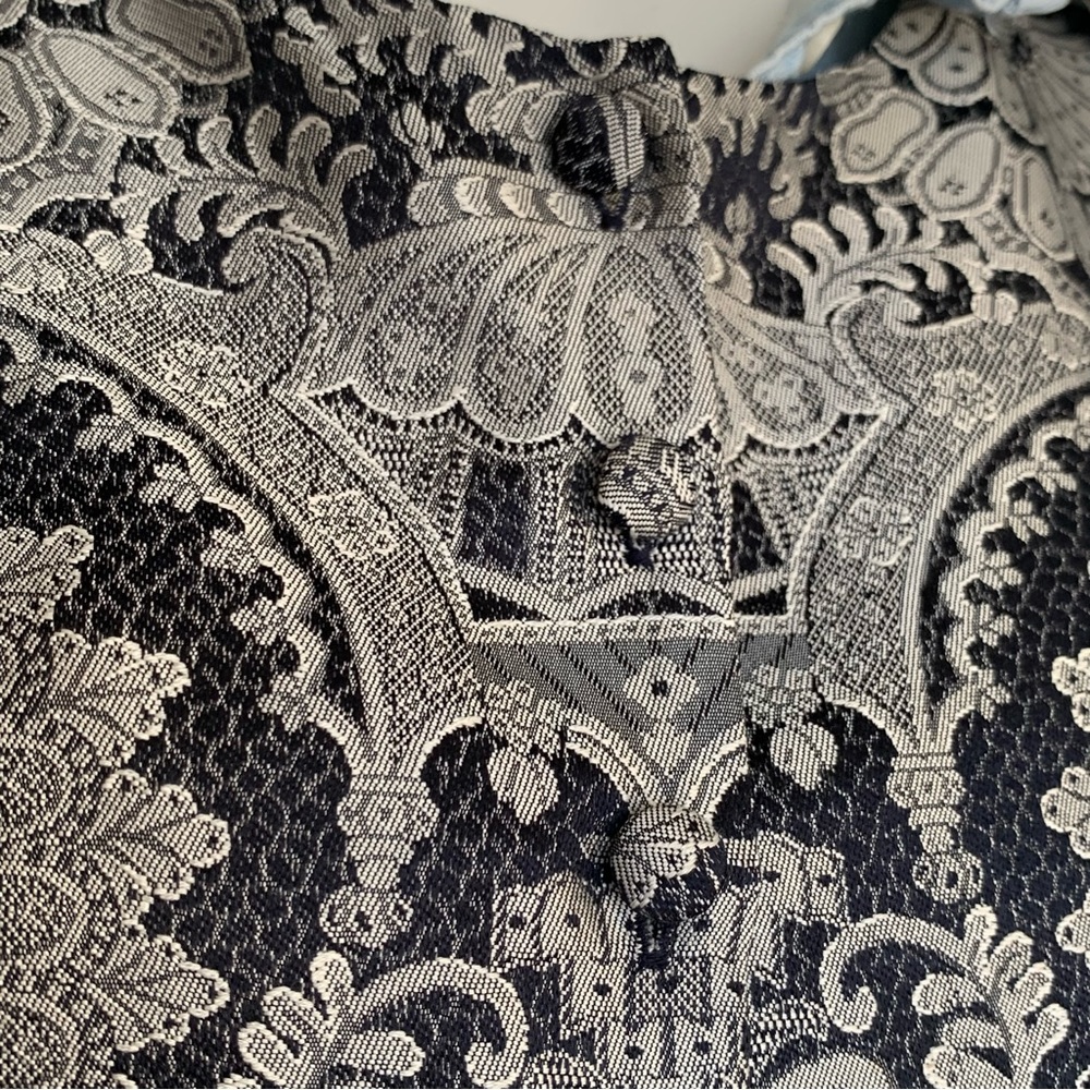 Gorgeous Emanuel Ungaro Silk Vest Jacquard Buttoned Ornate - Picture 10 of 14